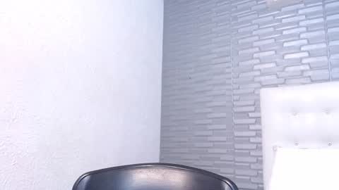 skinny_hottie18 online show from December 14, 2024, 7:46 pm