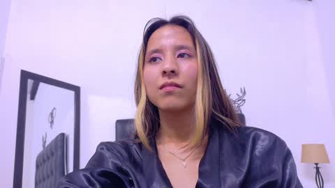 skinny_hottie18 online show from January 18, 2025, 4:31 pm