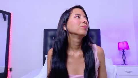 Snapshot of skinny_hottie18 chatting on October 16, 2025, 2:18 pm skinny_hottie18 online show from October 16, 2025, 2:18 pm