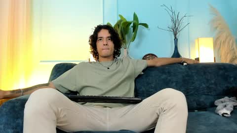 Mac online show from April 18, 2026, 2:32 pm