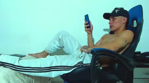 Snapshot of skinny_marked chatting on November 18, 2025, 7:51 pm skinny marked online show from November 18, 2025, 7:51 pm