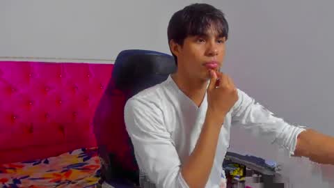 sam online show from May 10, 2026, 5:01 am