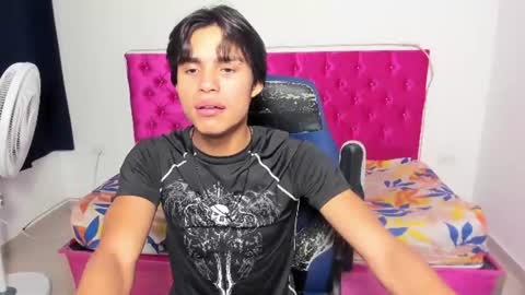 Snapshot of skinny_sam23 chatting on July 2, 2026, 5:02 am sam online show from July 2, 2026, 5:02 am