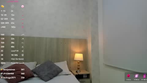   online show from November 14, 2025, 11:20 am