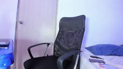 Snapshot of skinnyanai chatting on April 11, 2026, 3:49 pm anai online show from April 11, 2026, 3:49 pm