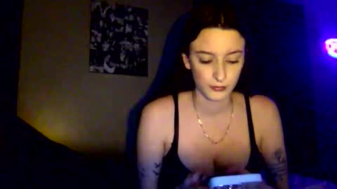 skinnyangel21 online show from November 26, 2025, 4:13 am