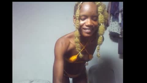 Linda independent model online show from December 15, 2025, 8:13 pm