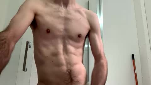 skinnybigdk online show from November 28, 2025, 10:51 am