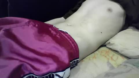 Snapshot of skinnycuteman chatting on June 9, 2026, 10:05 am skinnycuteb0y online show from June 9, 2026, 10:05 am