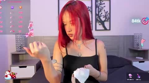 Snapshot of skinnyfoxyy chatting on December 19, 2024, 8:23 pm Foxy online show from December 19, 2024, 8:23 pm