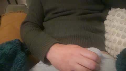 Snapshot of skinnyguyfun chatting on March 29, 2026, 10:43 pm skinnyguyfun online show from March 29, 2026, 10:43 pm