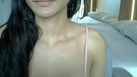 Snapshot of skinnykittencam chatting on October 19, 2025, 1:34 pm skinnykittencam online show from October 19, 2025, 1:34 pm