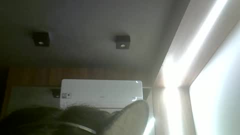 skinnykittencam online show from May 19, 2026, 2:23 pm