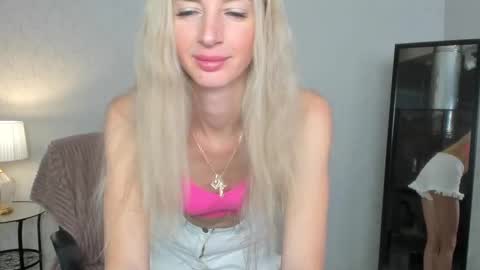 Skinnyladyy online show from March 10, 2025, 2:17 am