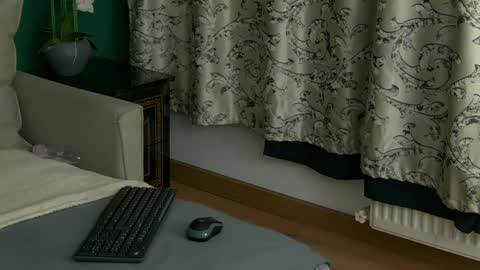 Snapshot of skinnynatty chatting on May 7, 2026, 3:56 am Natty online show from May 7, 2026, 3:56 am