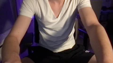 Snapshot of skinnyrisky chatting on October 21, 2025, 5:24 pm skinnyrisky online show from October 21, 2025, 5:24 pm