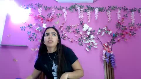 sofia online show from May 15, 2026, 1:51 pm