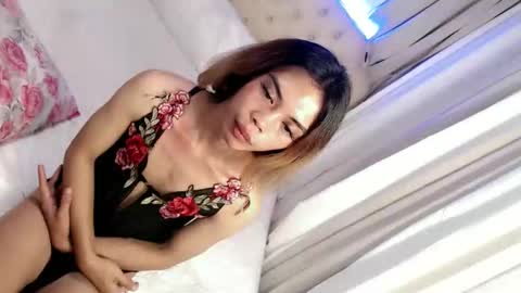 skinnytrans69 online show from May 5, 2026, 5:10 pm