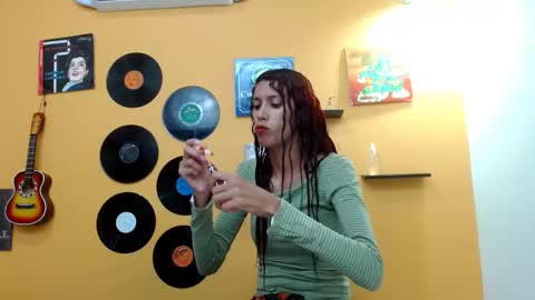 VERUS online show from September 28, 2025, 6:57 pm