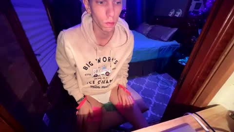 Snapshot of skittles933 chatting on January 27, 2025, 11:43 am Skittles online show from January 27, 2025, 11:43 am