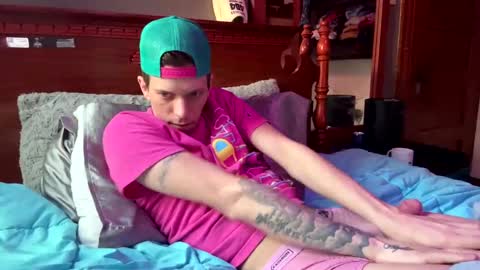 Snapshot of skittles933 chatting on February 22, 2025, 12:29 pm Skittles online show from February 22, 2025, 12:29 pm