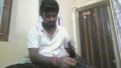 Snapshot of sklavepappu143 chatting on April 28, 2026, 11:15 am Indianslut1431 online show from April 28, 2026, 11:15 am