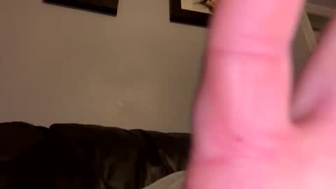 Snapshot of skuzzy25 chatting on January 4, 2025, 11:17 pm skuzzy25 online show from January 4, 2025, 11:17 pm