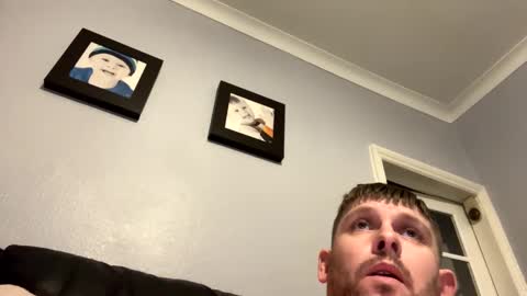 Snapshot of skuzzy25 chatting on January 21, 2025, 10:51 pm skuzzy25 online show from January 21, 2025, 10:51 pm