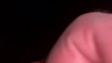 Snapshot of skuzzy25 chatting on February 17, 2025, 3:25 am skuzzy25 online show from February 17, 2025, 3:25 am