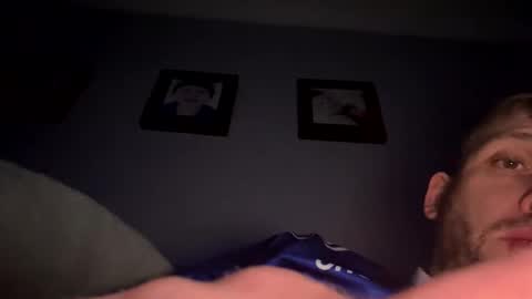 Snapshot of skuzzy25 chatting on February 22, 2025, 7:01 am skuzzy25 online show from February 22, 2025, 7:01 am