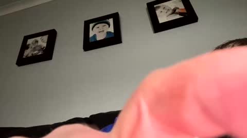 Snapshot of skuzzy25 chatting on February 22, 2025, 10:18 am skuzzy25 online show from February 22, 2025, 10:18 am