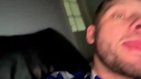 Snapshot of skuzzy25 chatting on February 23, 2025, 12:37 pm skuzzy25 online show from February 23, 2025, 12:37 pm