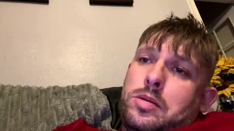 Snapshot of skuzzy25 chatting on October 30, 2025, 2:24 am skuzzy25 online show from October 30, 2025, 2:24 am