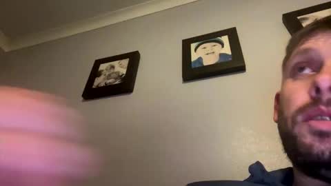 Snapshot of skuzzy25 chatting on May 3, 2026, 3:01 am skuzzy25 online show from May 3, 2026, 3:01 am