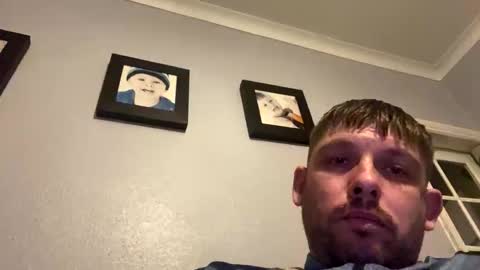 Snapshot of skuzzy25 chatting on May 23, 2026, 9:52 pm skuzzy25 online show from May 23, 2026, 9:52 pm
