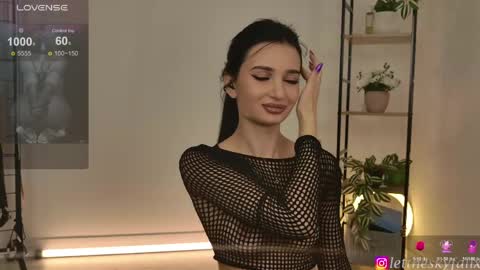 Eliza online show from May 2, 2026, 3:22 am