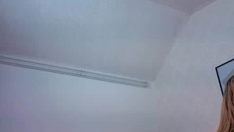 Snapshot of sky_johnson_ chatting on May 22, 2026, 7:19 pm sky_johnson_ online show from May 22, 2026, 7:19 pm
