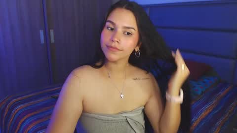 Snapshot of sky_lover_ chatting on December 1, 2024, 7:36 pm Sky  online show from December 1, 2024, 7:36 pm