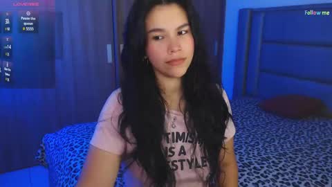 Snapshot of sky_lover_ chatting on January 23, 2025, 8:57 am Sky  online show from January 23, 2025, 8:57 am