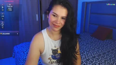 Snapshot of sky_lover_ chatting on January 29, 2025, 9:33 am Sky  online show from January 29, 2025, 9:33 am