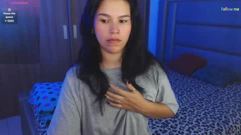 Snapshot of sky_lover_ chatting on February 14, 2025, 12:03 pm Sky  online show from February 14, 2025, 12:03 pm