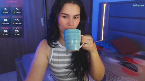 Snapshot of sky_lover_ chatting on March 11, 2025, 10:51 am Sky  online show from March 11, 2025, 10:51 am