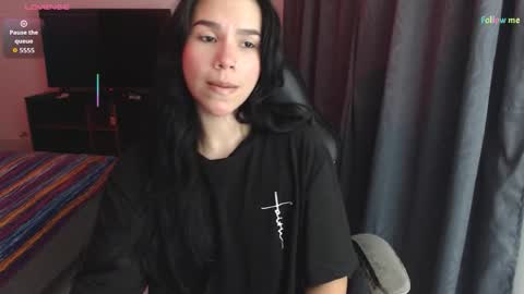 Snapshot of sky_lover_ chatting on October 15, 2025, 9:42 am Sky  online show from October 15, 2025, 9:42 am