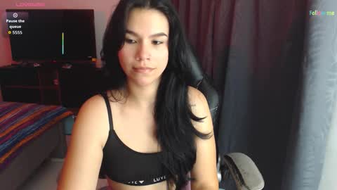 Snapshot of sky_lover_ chatting on October 18, 2025, 9:43 am Sky  online show from October 18, 2025, 9:43 am