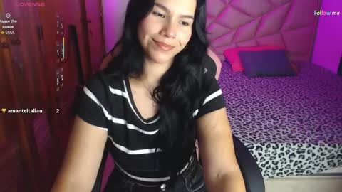 Snapshot of sky_lover_ chatting on April 15, 2026, 8:10 am Sky online show from April 15, 2026, 8:10 am