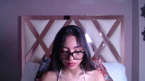 S O F I  online show from November 19, 2025, 2:06 pm