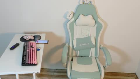 SKYE. online show from September 24, 2025, 4:05 am