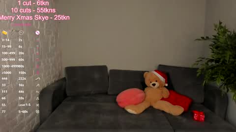 Skye online show from December 27, 2024, 4:43 pm