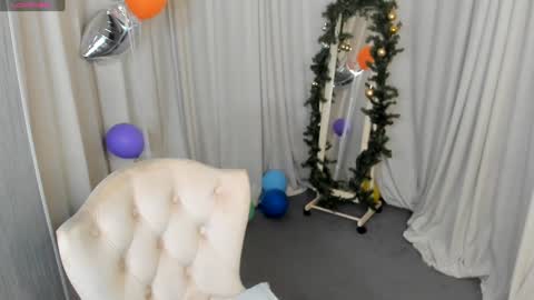 Skye online show from January 10, 2025, 2:02 pm