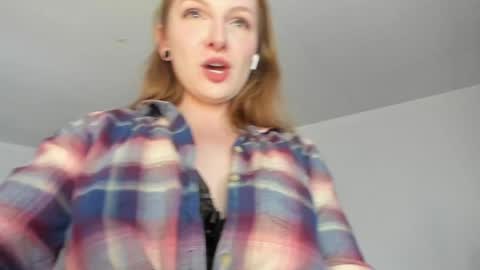 Skye Watson online show from January 3, 2025, 8:01 pm